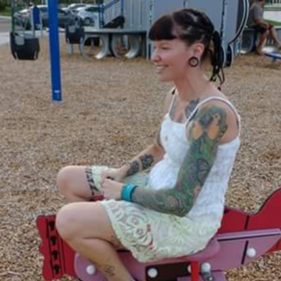 Meet your Posher, Vanessa - Picture 1 of 1